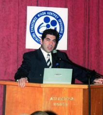 Στο βήμα του Ιδρύματος Θεοτόκος, στην Κύπρο.